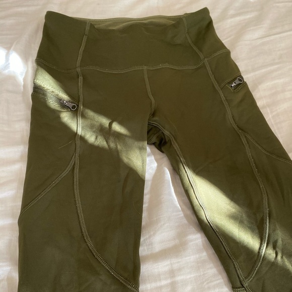 Dark Green Lululemon Leggings (size 4) - Picture 5 of 6